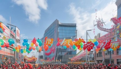 龙湖商贸开业喜迎新一年，未来加速发展